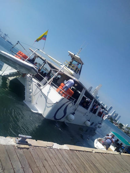 Catamarán Alquiler Cartagena | 110 Personas