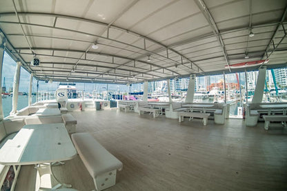 Catamarán Alquiler Cartagena | 110 Personas