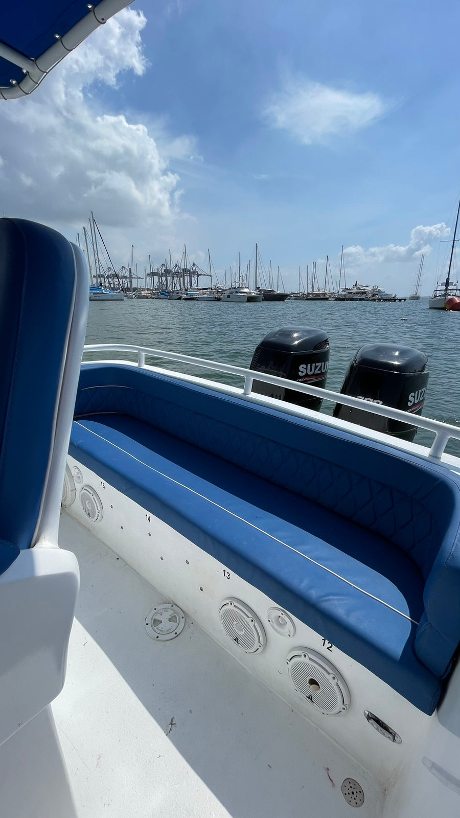 Lancha Alquiler Cartagena 32FT | 12 Personas