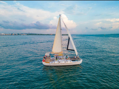 Catamarán Alquiler Cartagena | Capacidad 25 Personas