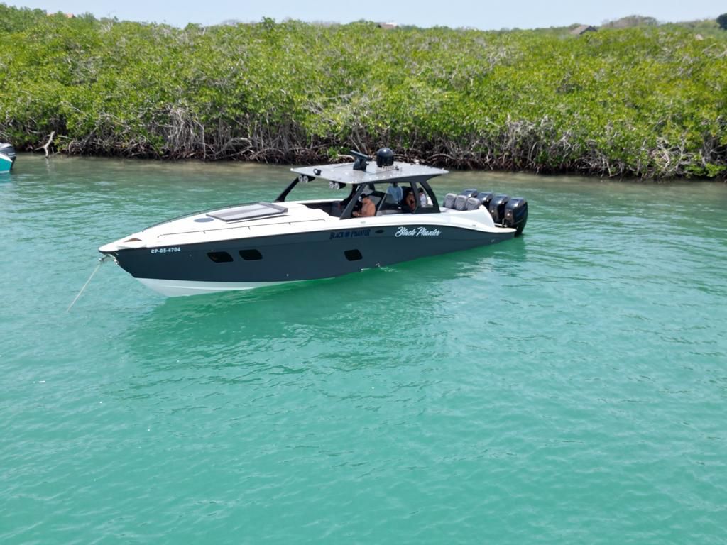 Lancha Alquiler Cartagena 44FT | 15 Personas