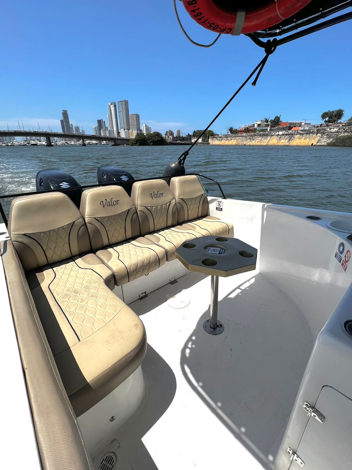 Boat Rental Cartagena 30FT | 8 people