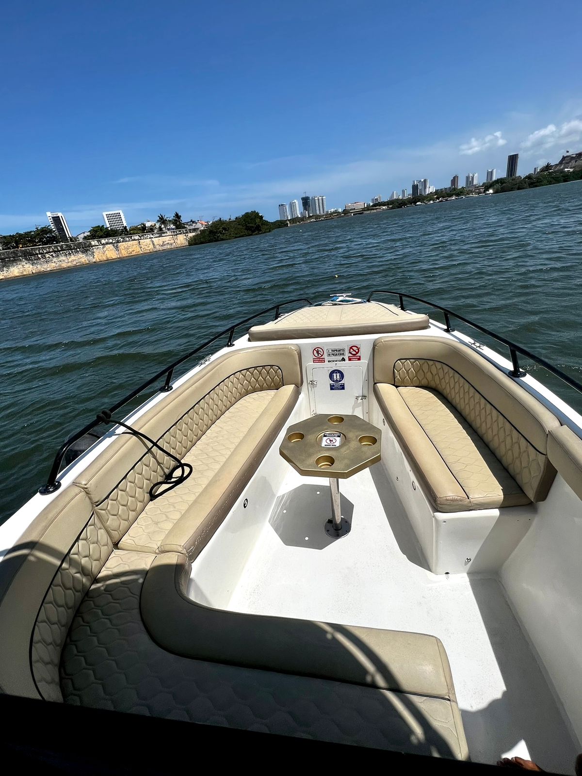 Boat Rental Cartagena 30FT | 8 people