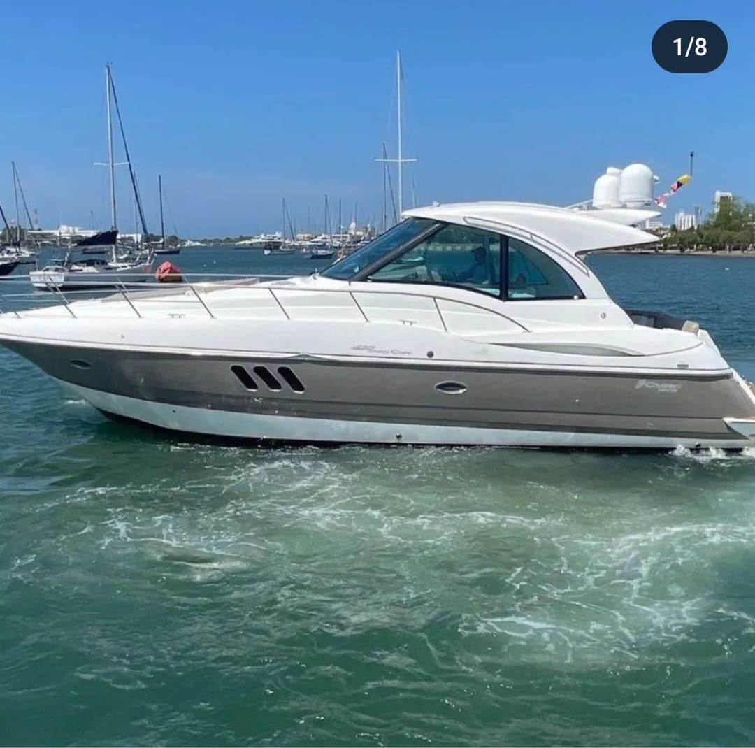 Yate Alquiler Cartagena 42FT | 10 Personas