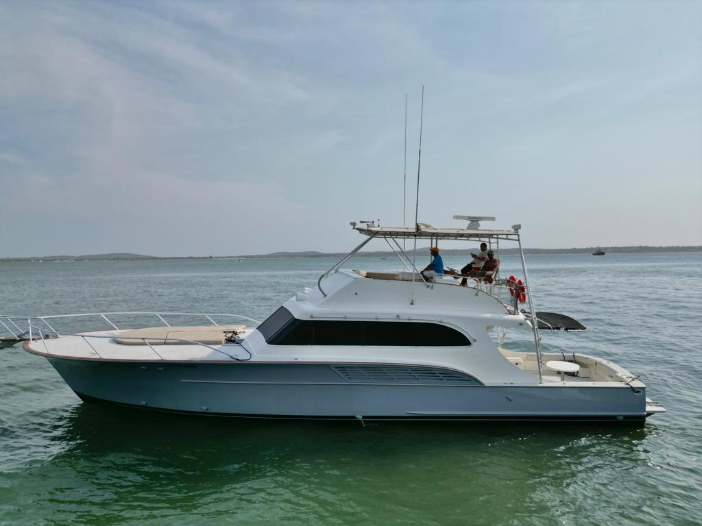 Yate Alquiler Cartagena 61FT | 20 Personas