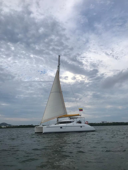 Catamaran Alquiler Cartagena | 25 Personas