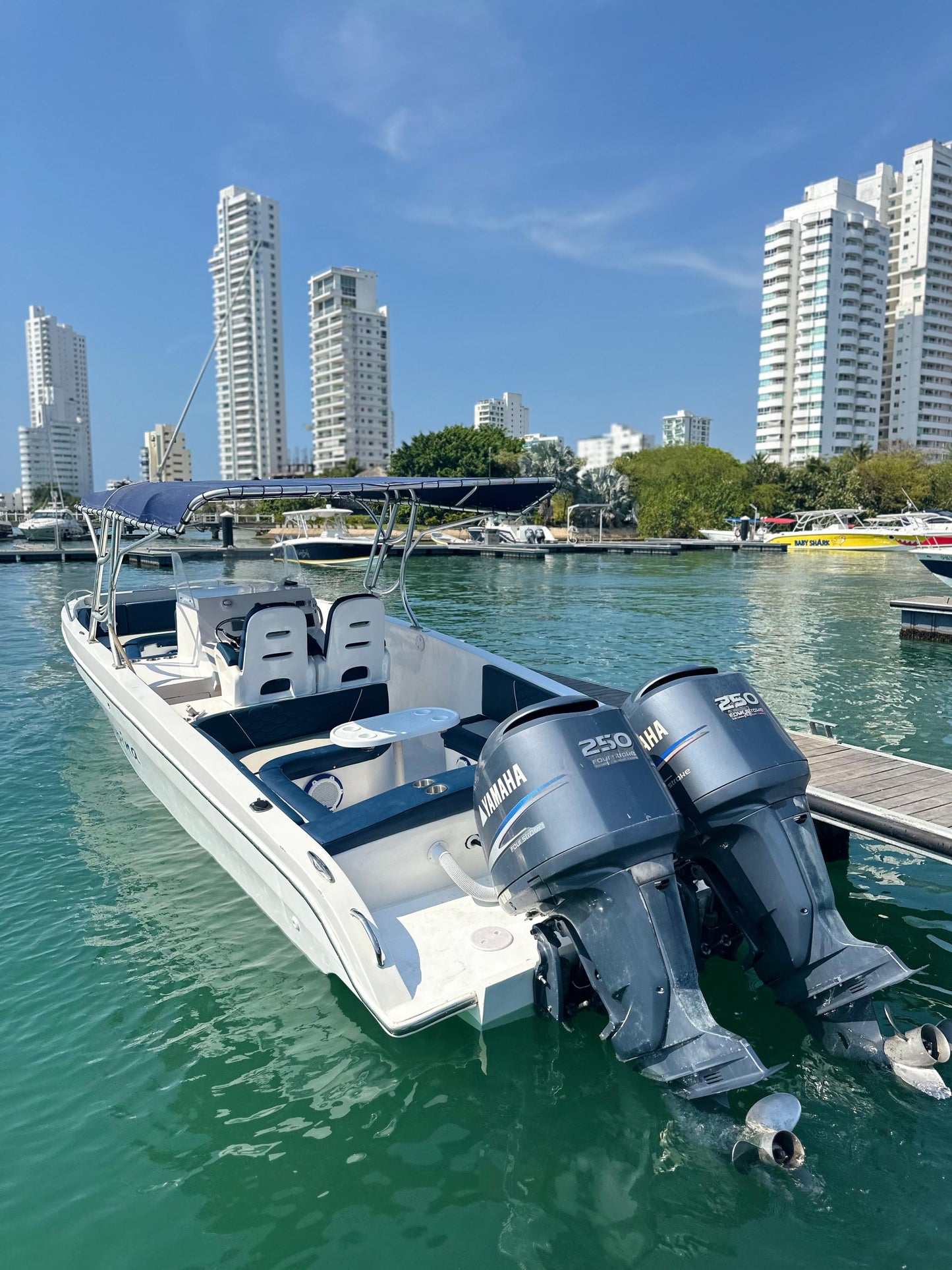 Lancha Alquiler Cartagena 32FT | 15 Personas