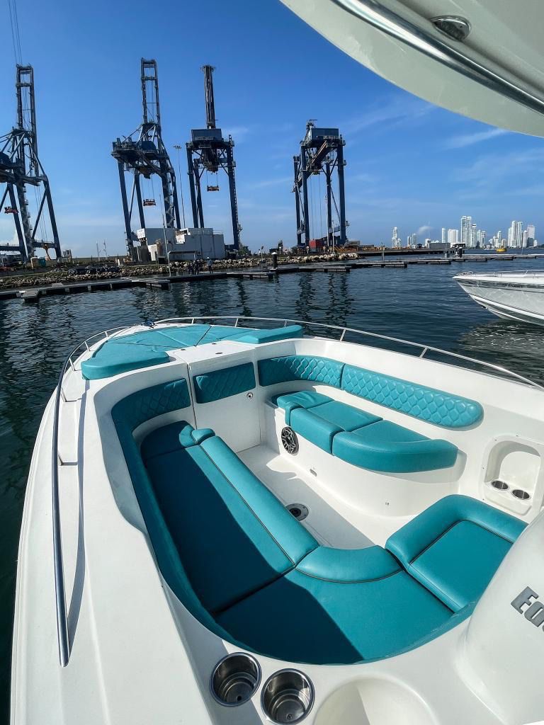 Lancha Alquiler Cartagena 38FT | 16 Personas