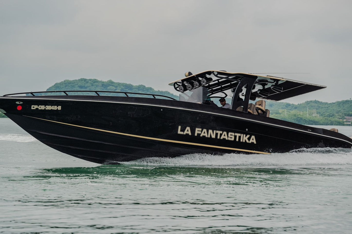 Lancha Alquiler Cartagena 45FT | 22 Personas