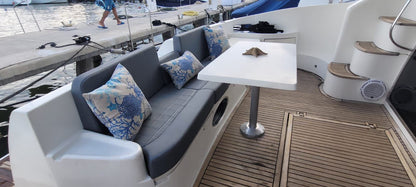 Yate Alquiler Cartagena 55FT | 16 Personas