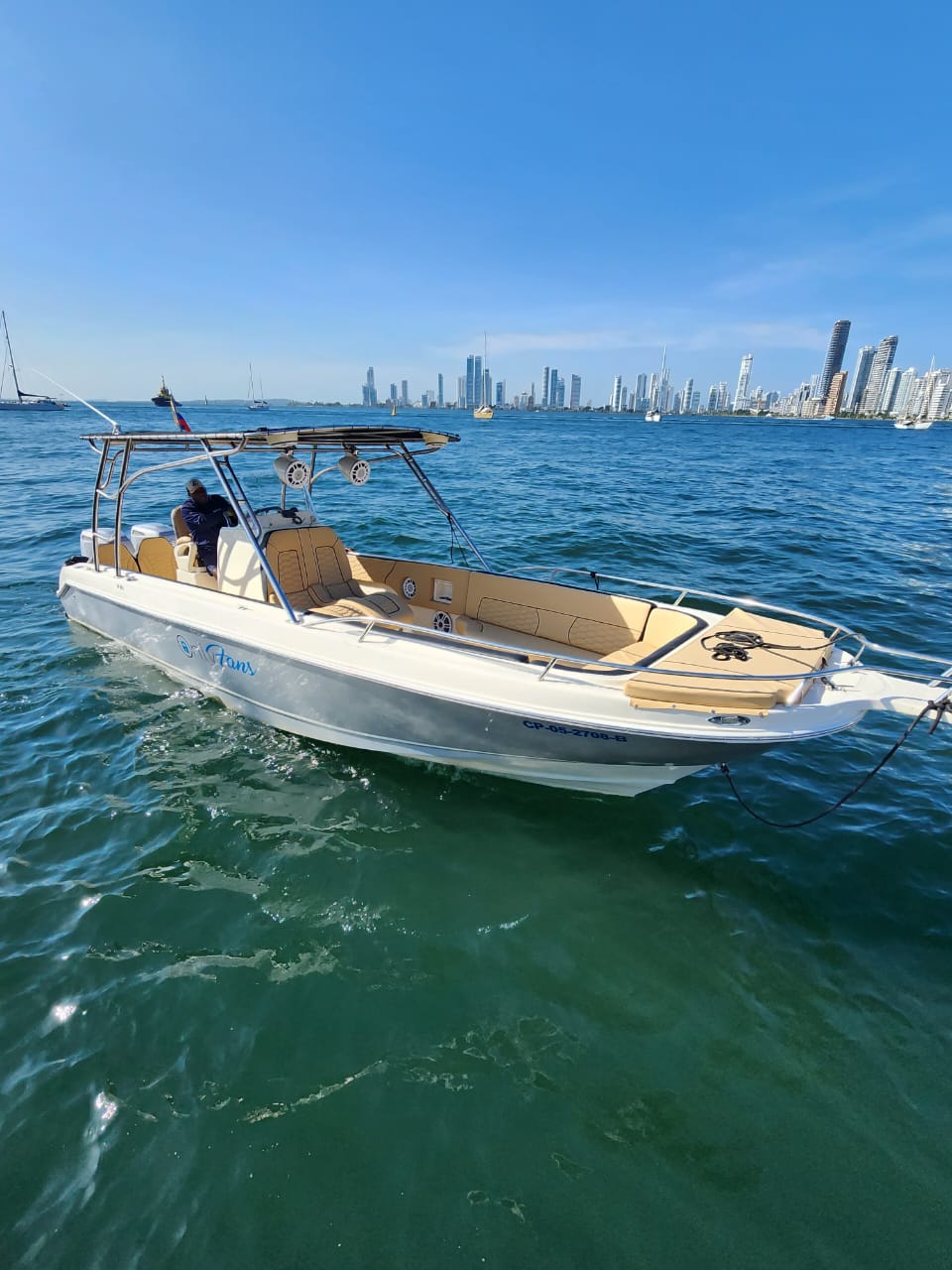 Boat Rental Cartagena 30FT | 16 People