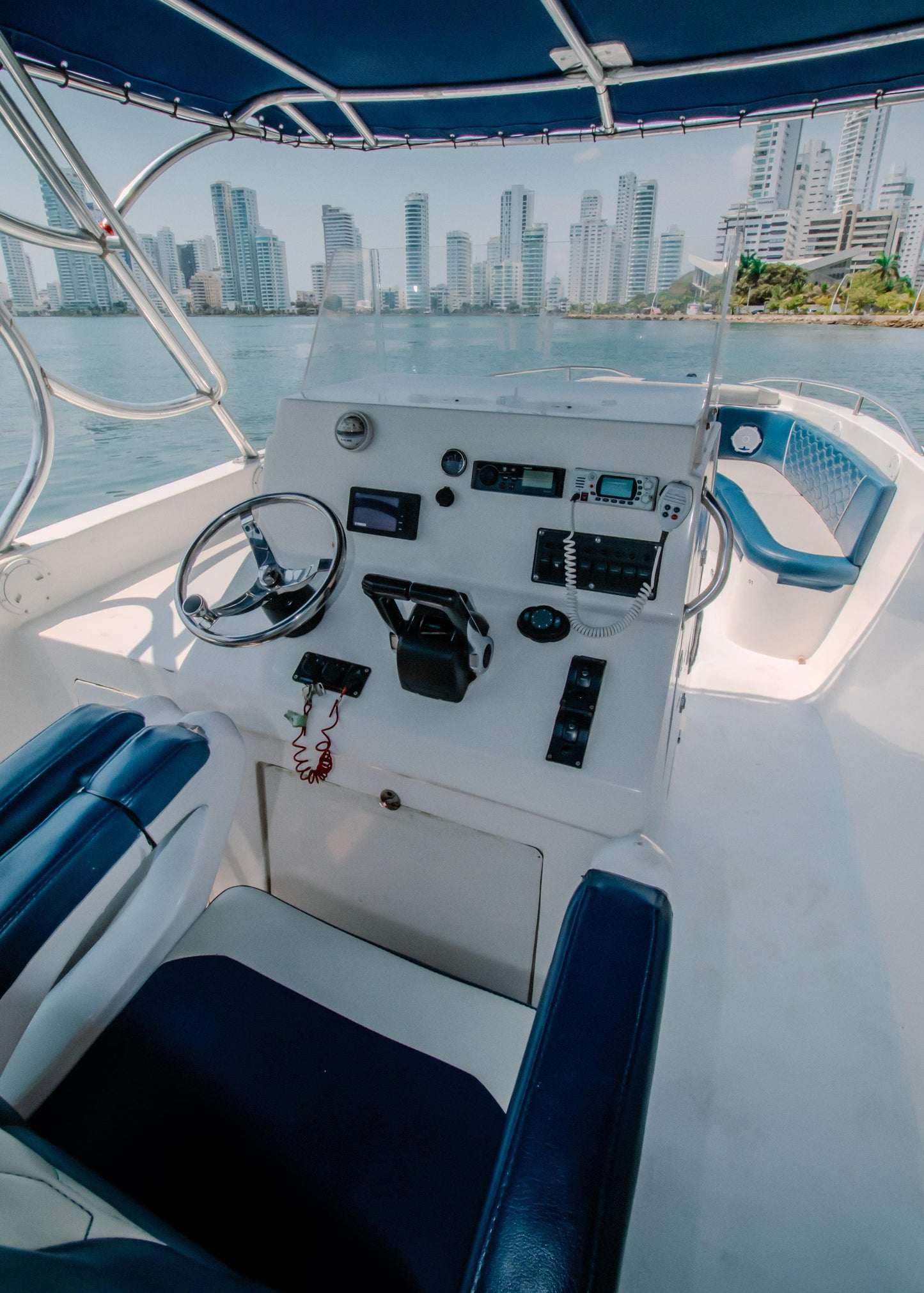 Lancha Alquiler Cartagena 32FT | 15 Personas