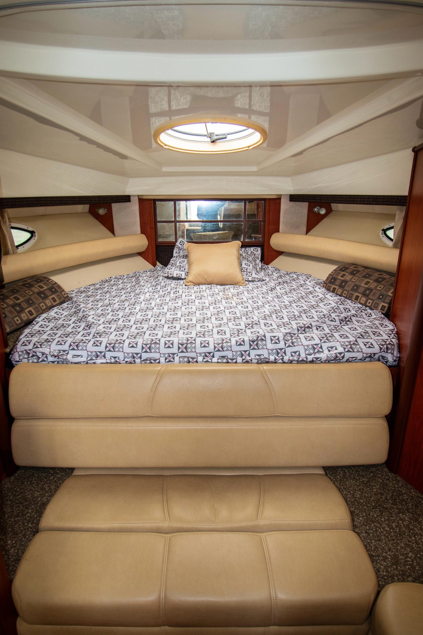 Yate Alquiler Cartagena 38 FT | 10 Personas