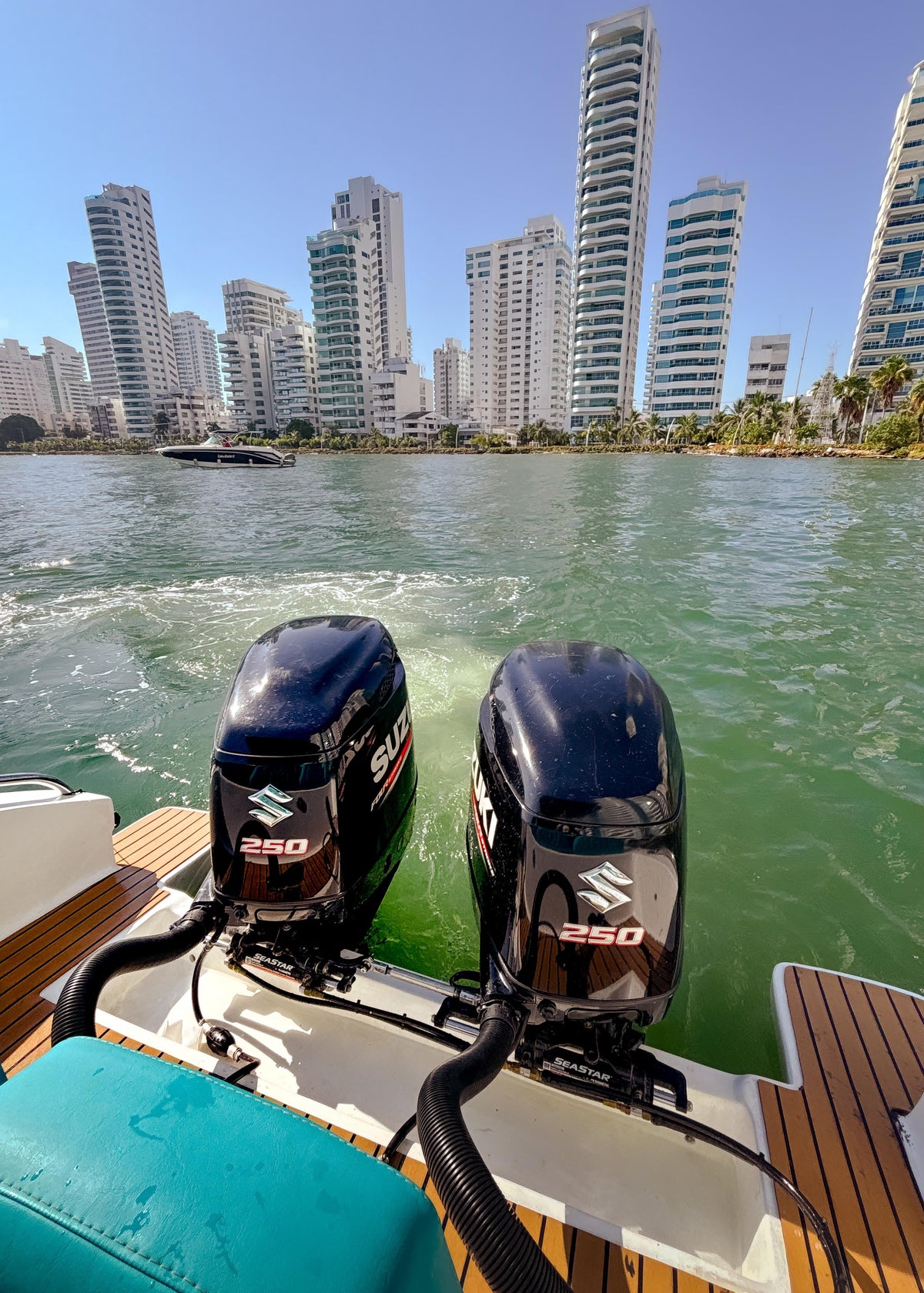 Lancha Alquiler Cartagena 34FT | 14 Personas