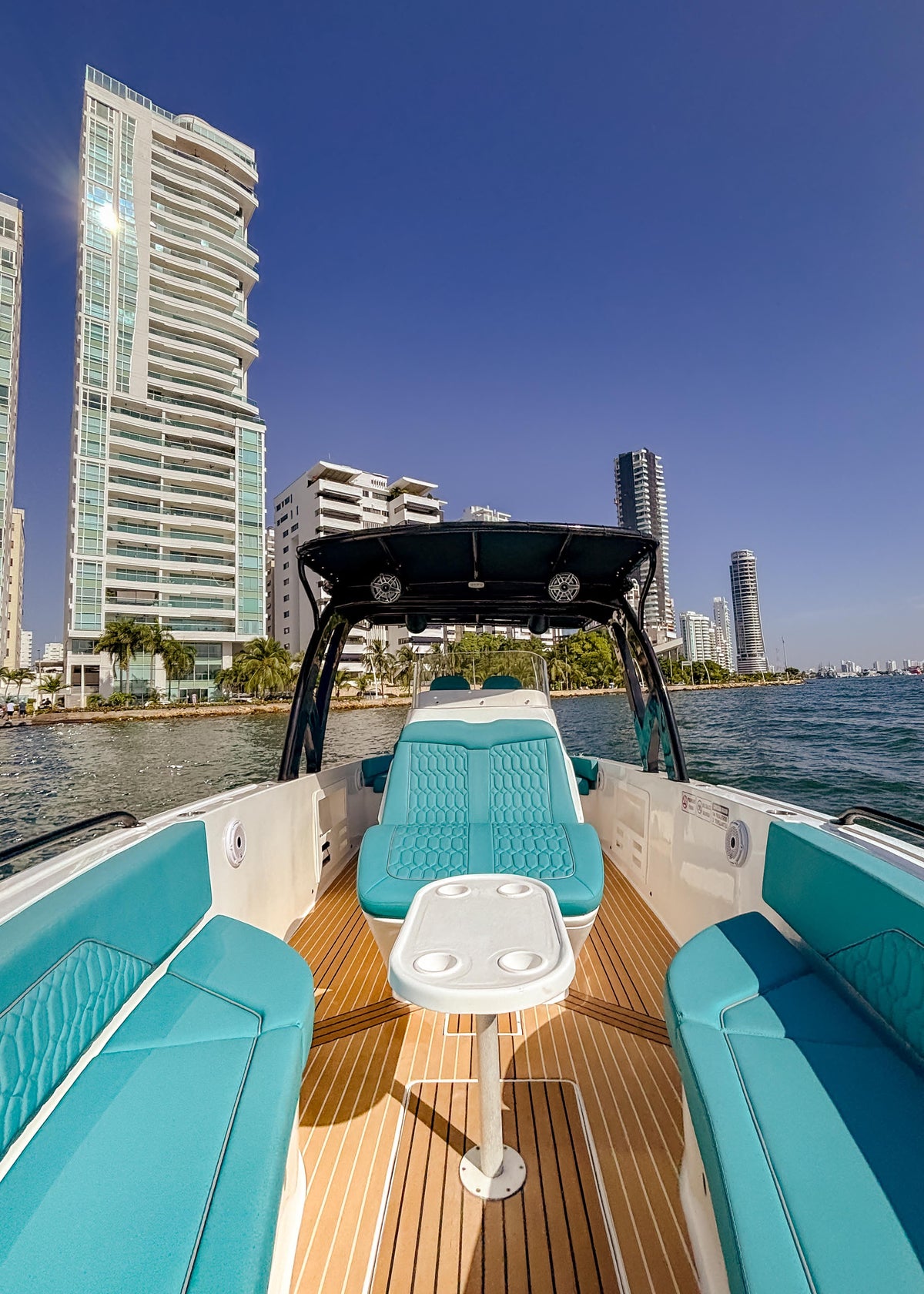 Lancha Alquiler Cartagena 34FT | 14 Personas