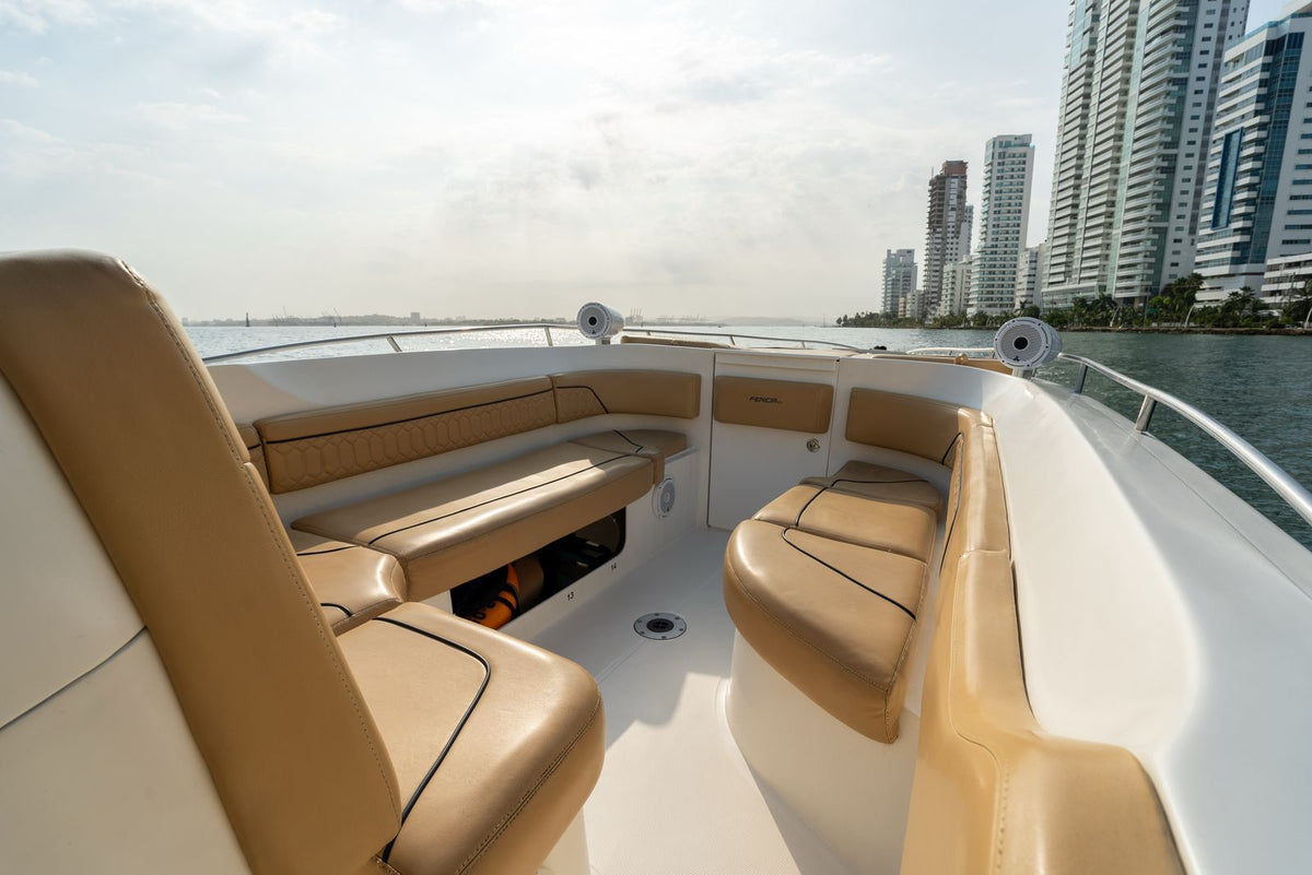Lancha Alquiler Cartagena 38FT | 17 Personas