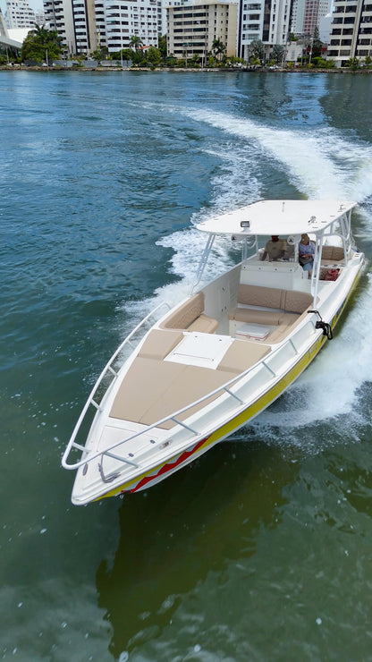 Lancha Alquiler Cartagena 39FT | 18 Personas
