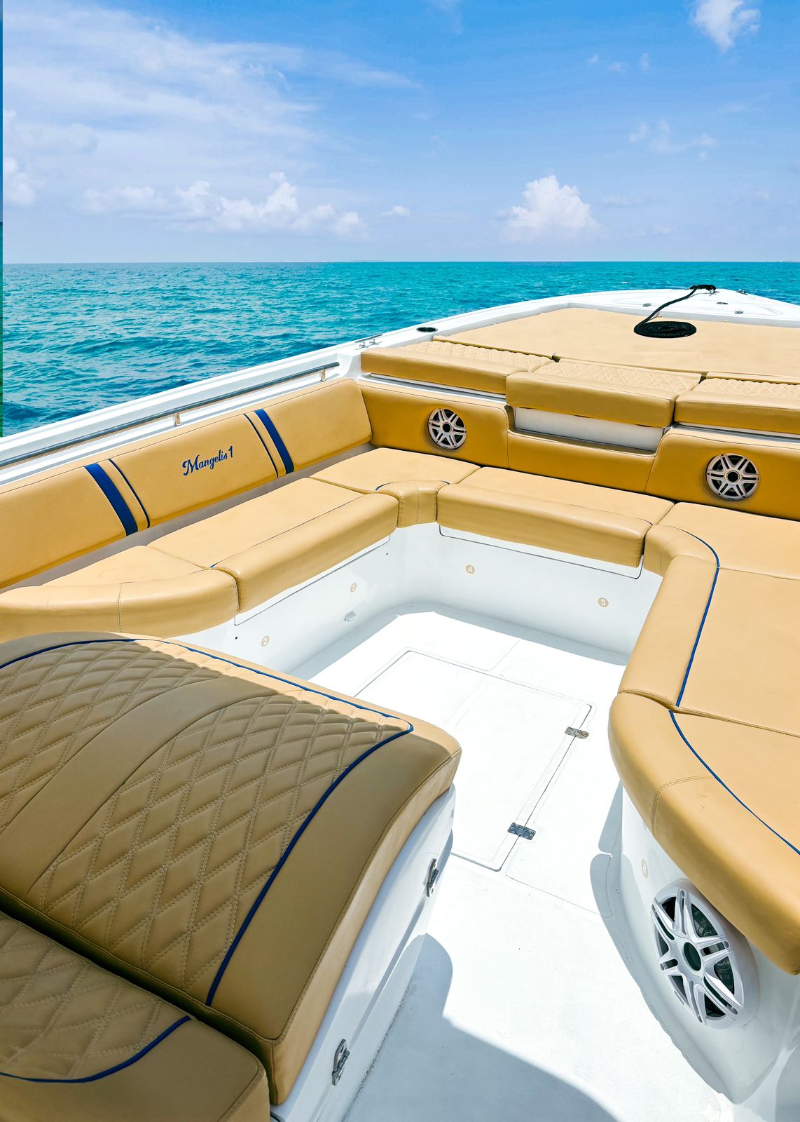 Lancha Alquiler Cartagena 38FT | 17 Personas
