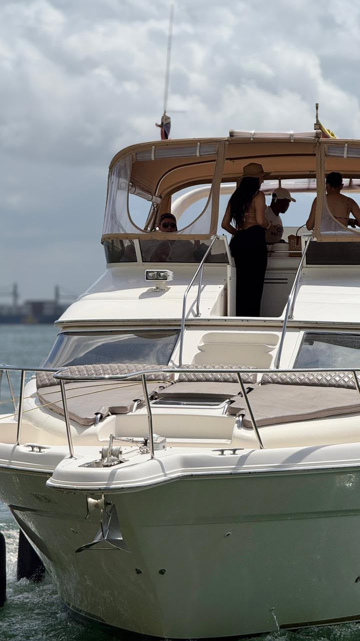 Yate Alquiler Cartagena 45FT | 15 Personas