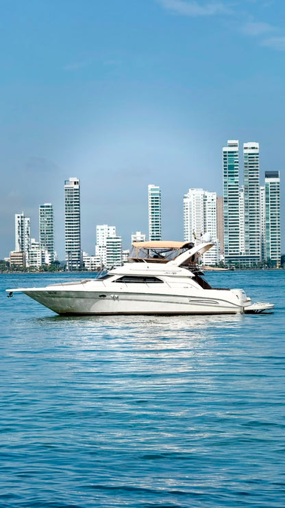 Yate Alquiler Cartagena 45FT | 15 Personas