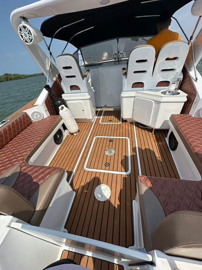 Mini Yate Alquiler Cartagena 38FT | 10 Personas
