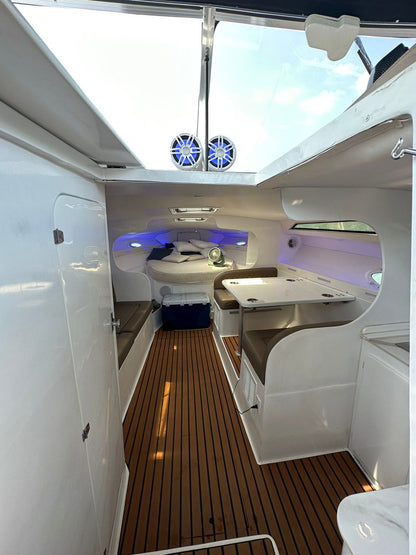 Mini Yate Alquiler Cartagena 38FT | 10 Personas