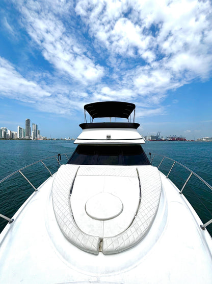 Yate Alquiler Cartagena 43FT | 15 Personas