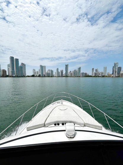 Yate Alquiler Cartagena 43FT | 15 Personas