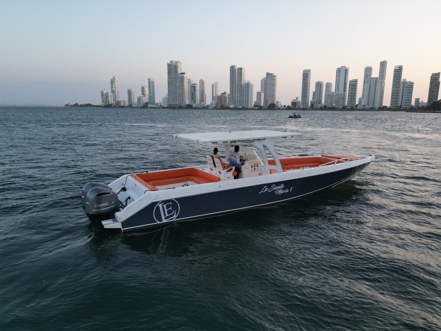 Lancha Alquiler Cartagena 41FT | 22 Personas