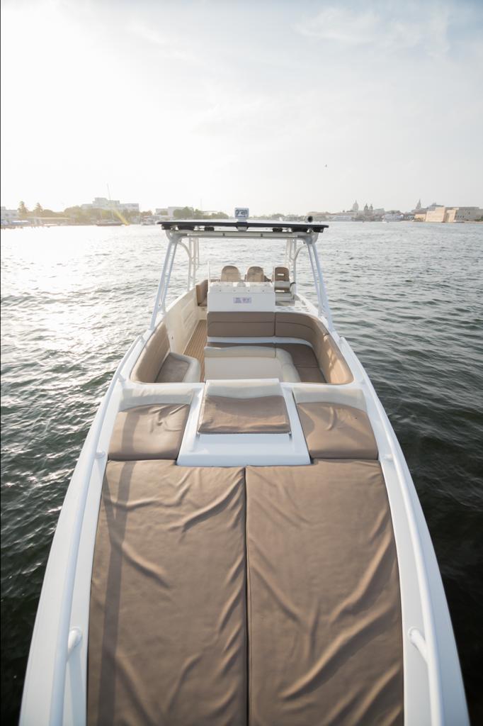 Lancha Alquiler Cartagena 38FT | 18 Personas