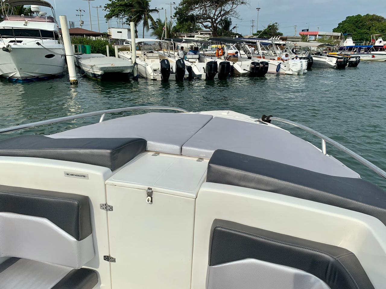 Lancha Alquiler Cartagena 42FT | 22 Personas