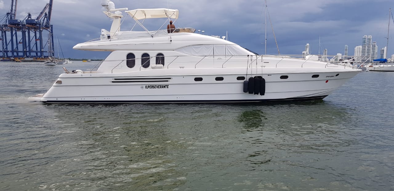 Yate Alquiler Cartagena 70FT | 25 Personas