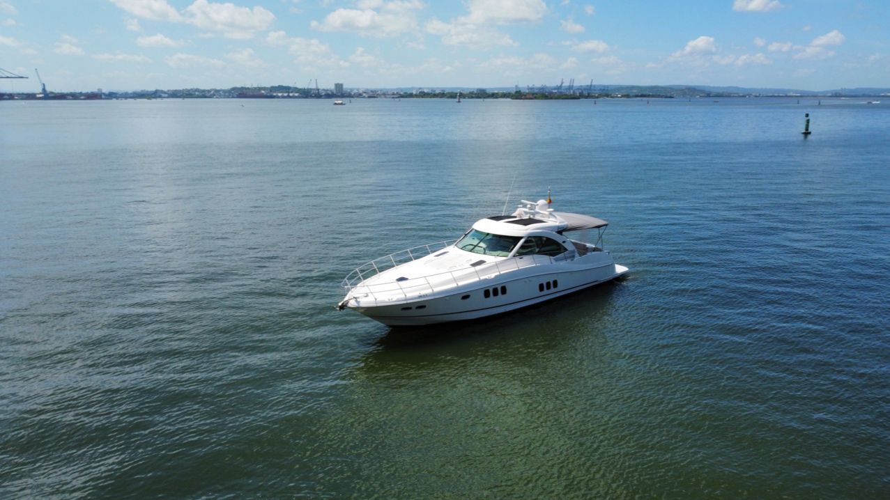 Yate Alquiler Cartagena 62FT | 16 Personas