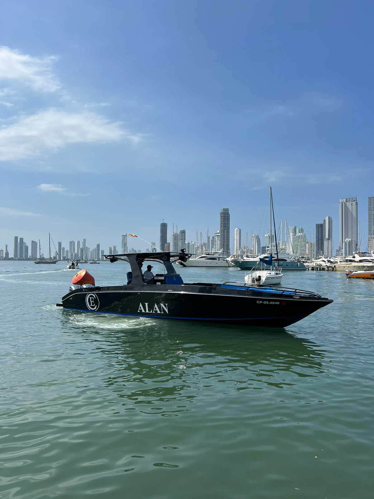 Lancha Alquiler Cartagena 39FT | 20 Personas