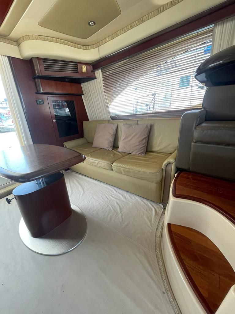 Yate Alquiler Cartagena 44FT | 15 Personas