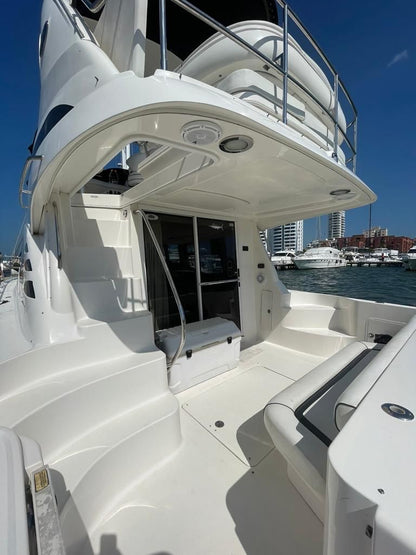 Yate Alquiler Cartagena 44FT | 15 Personas