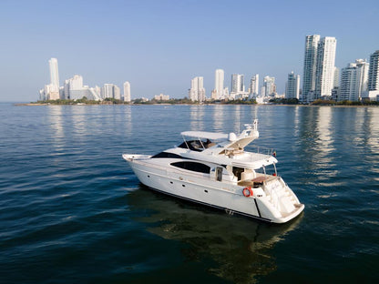 Yate Alquiler Cartagena 70FT - 30 Personas