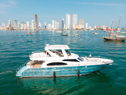 Yate Alquiler Cartagena 74FT | 20 Personas