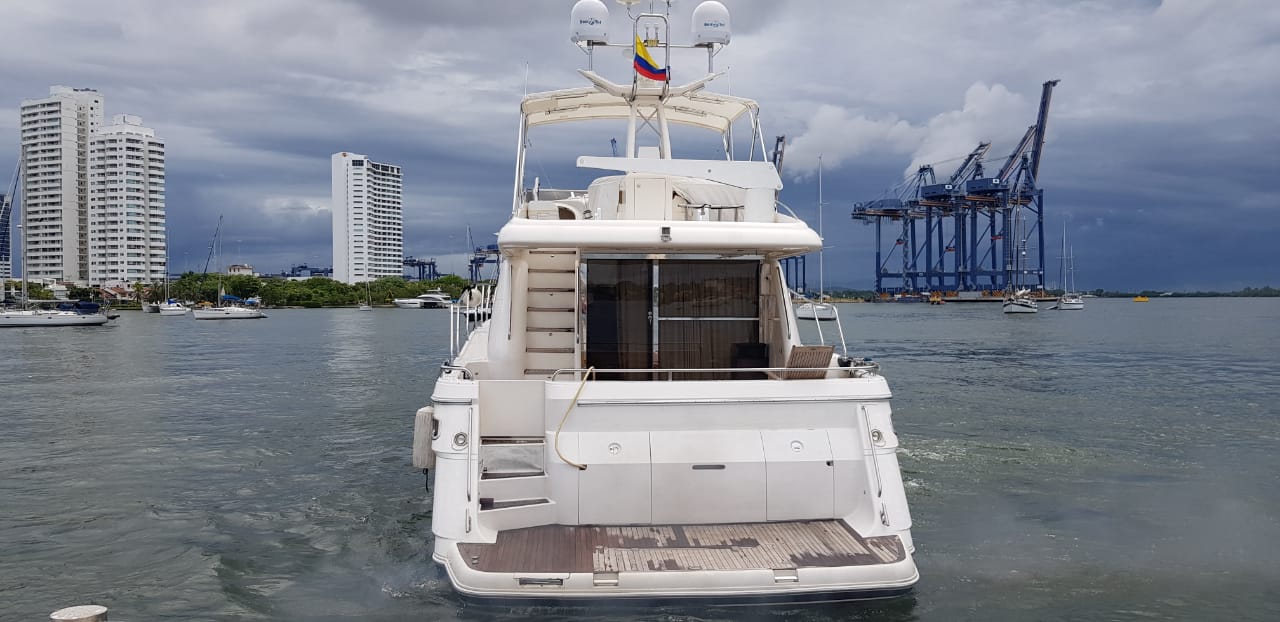 Yate Alquiler Cartagena 70FT | 25 Personas